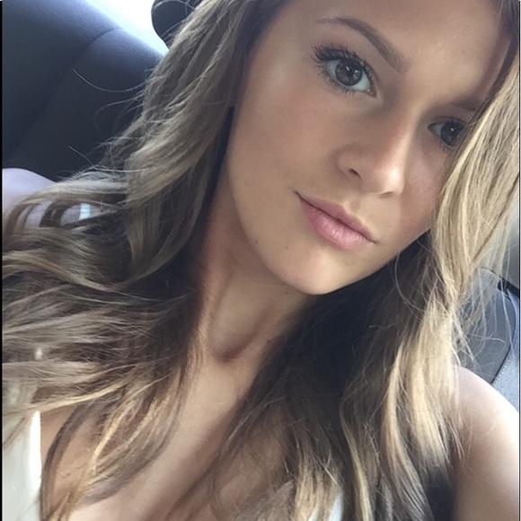 Meet your Posher, Brooke - Picture 2 of 2